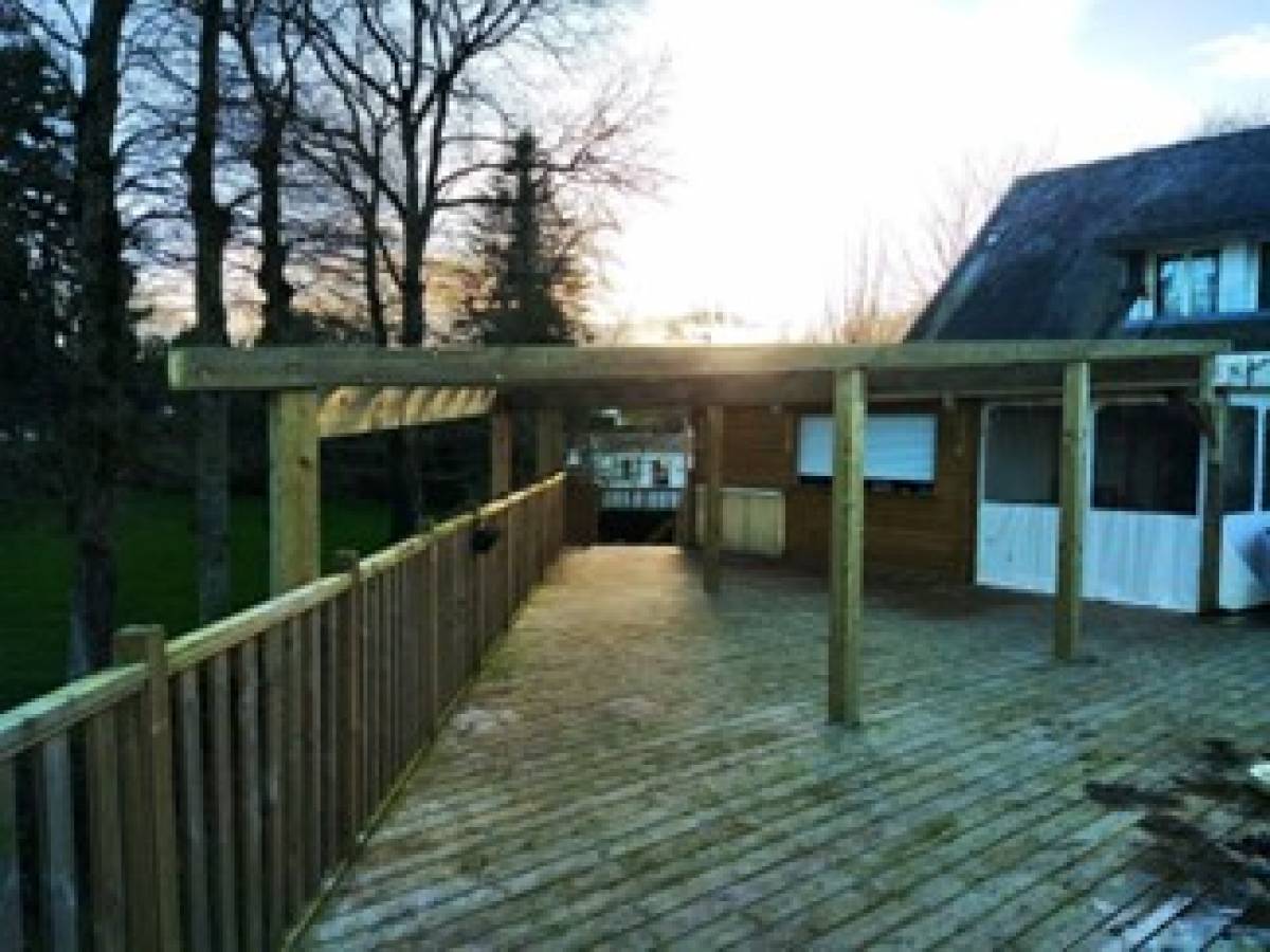 installation pergolas bretagne